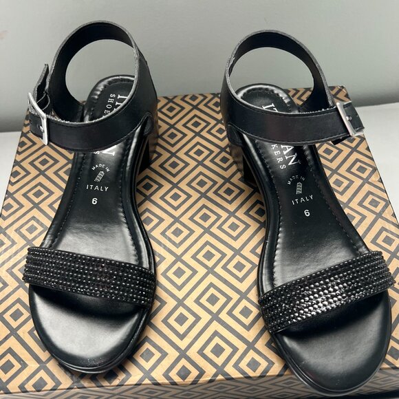 Italian Shoemakers Shoes - Italian Shoemaker Open Toe Black Sandal Size 6 New